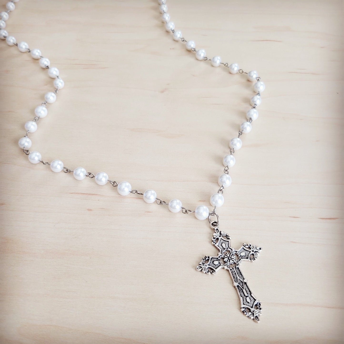 **Pearl Long Beaded Necklace with Antique Silver Cross 262p-0