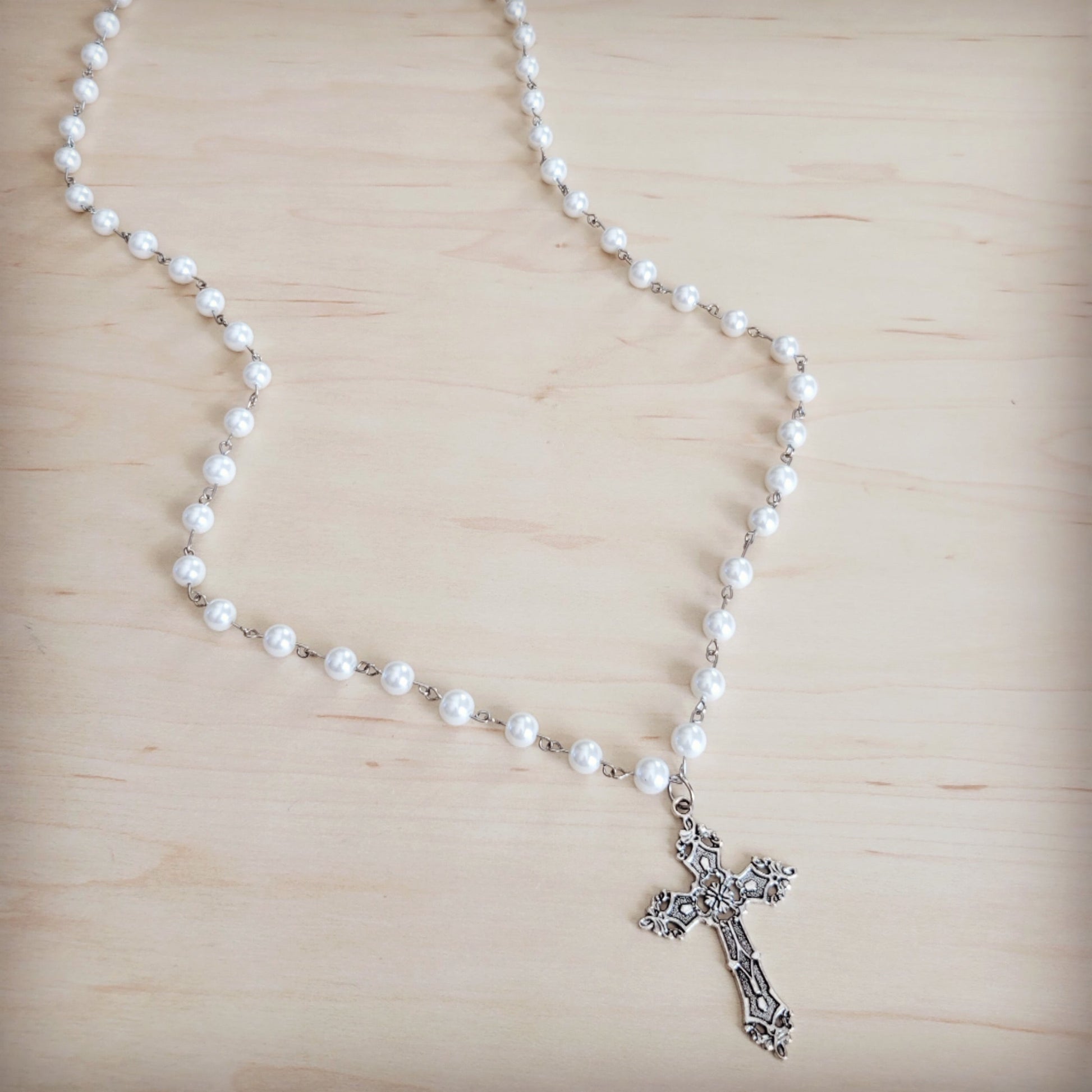 **Pearl Long Beaded Necklace with Antique Silver Cross 262p-1