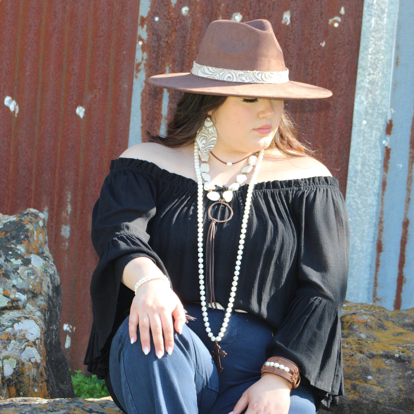 White Turquoise Chunky Necklace with Leather Tassel 225K-3